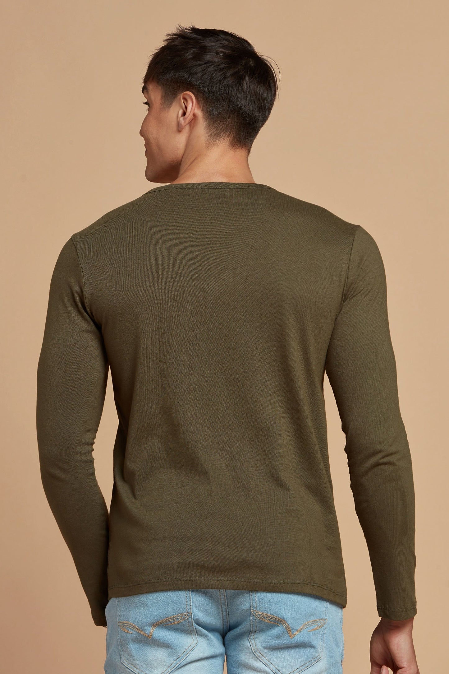 Men T-Shirt with Round Neck 