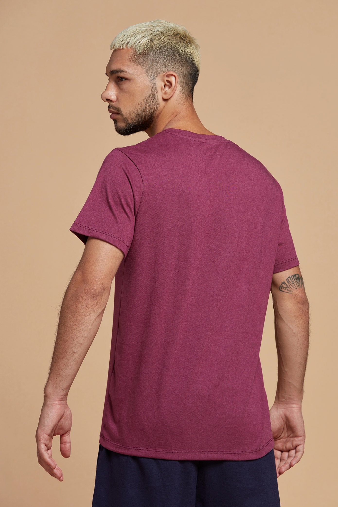 Dark pink t outlet shirt mens