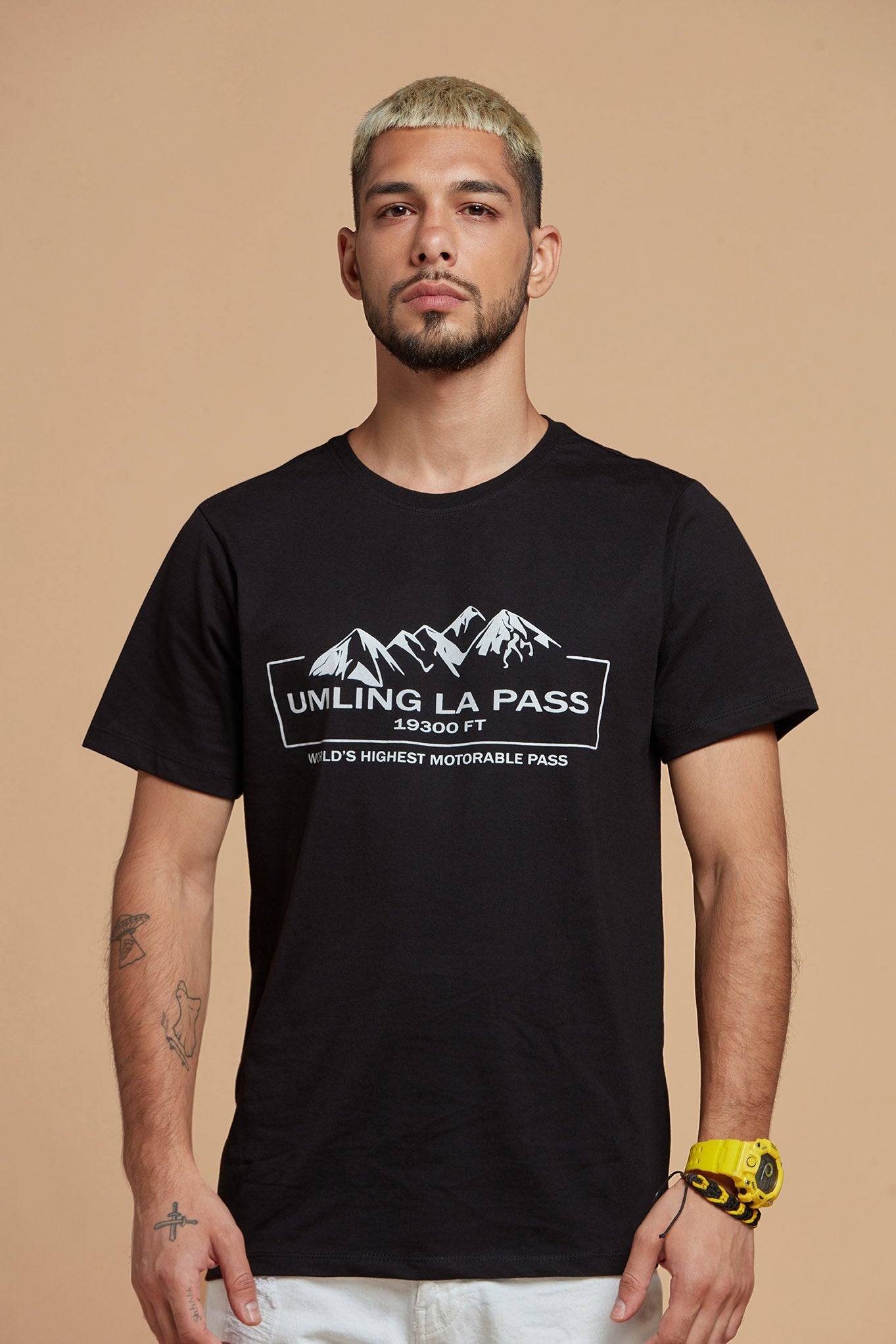 Men T-Shirt Black Mountains Graphic